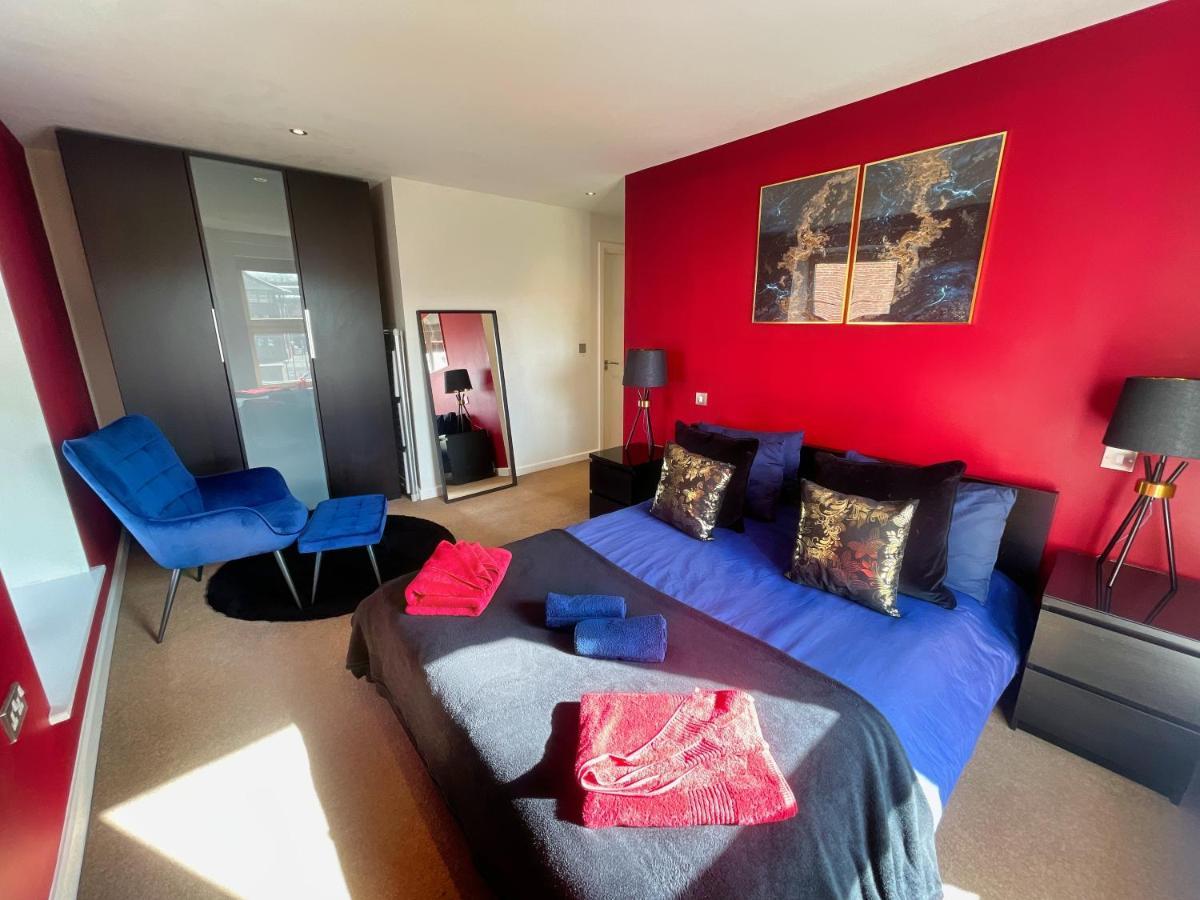 شيفيلد Historic Clock Tower Apartment With Rooftop Terrace And Free Secure Parking المظهر الخارجي الصورة