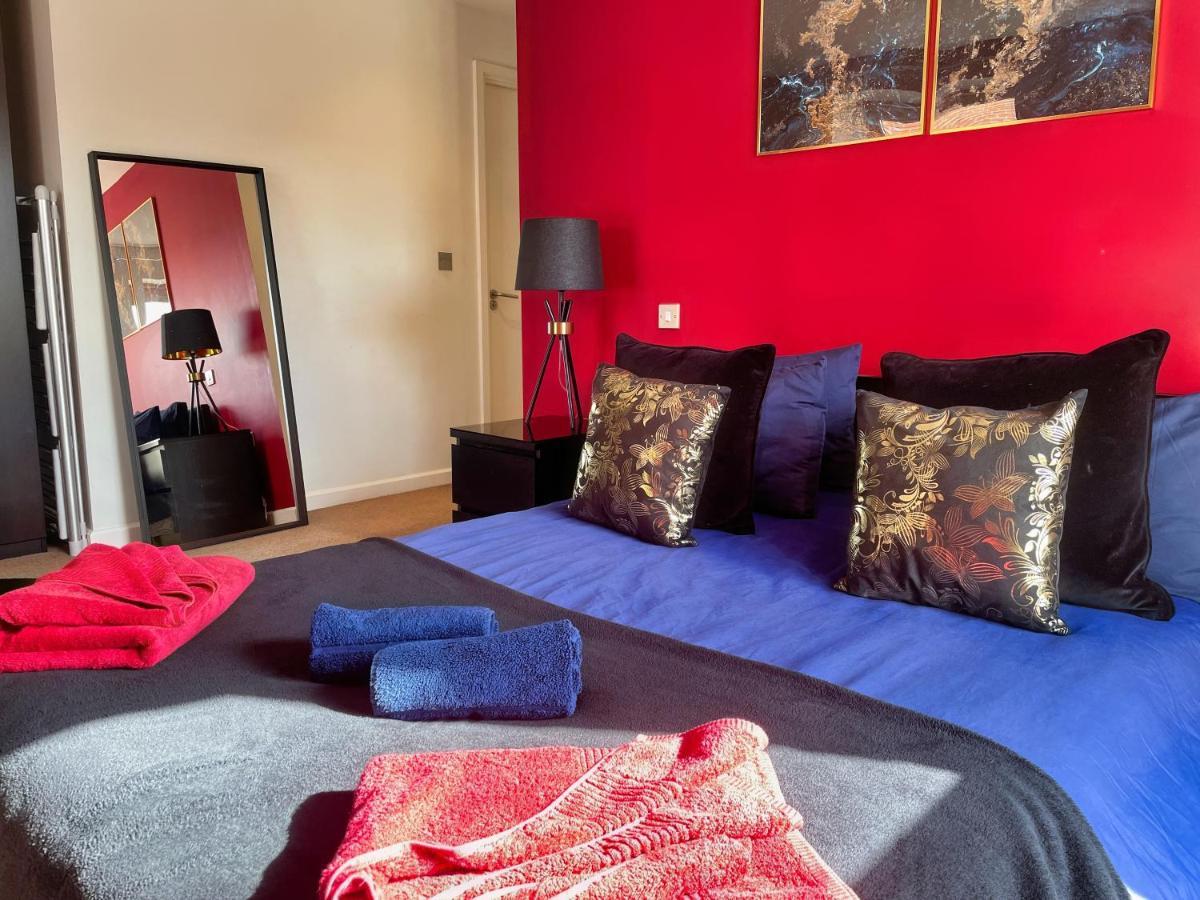 شيفيلد Historic Clock Tower Apartment With Rooftop Terrace And Free Secure Parking المظهر الخارجي الصورة